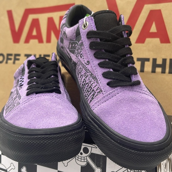 Vans WMNS Purple Graphic Sneakers Skate Old Skool
One Piece Wanted Nico Robin - Picture 5 of 16